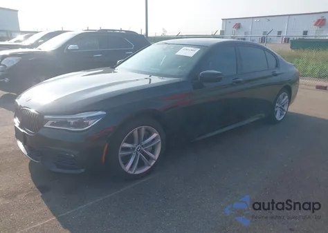 2017 BMW 750I xDrive z USA, uszkodzony, nr VIN WBA7F2C55HG421227